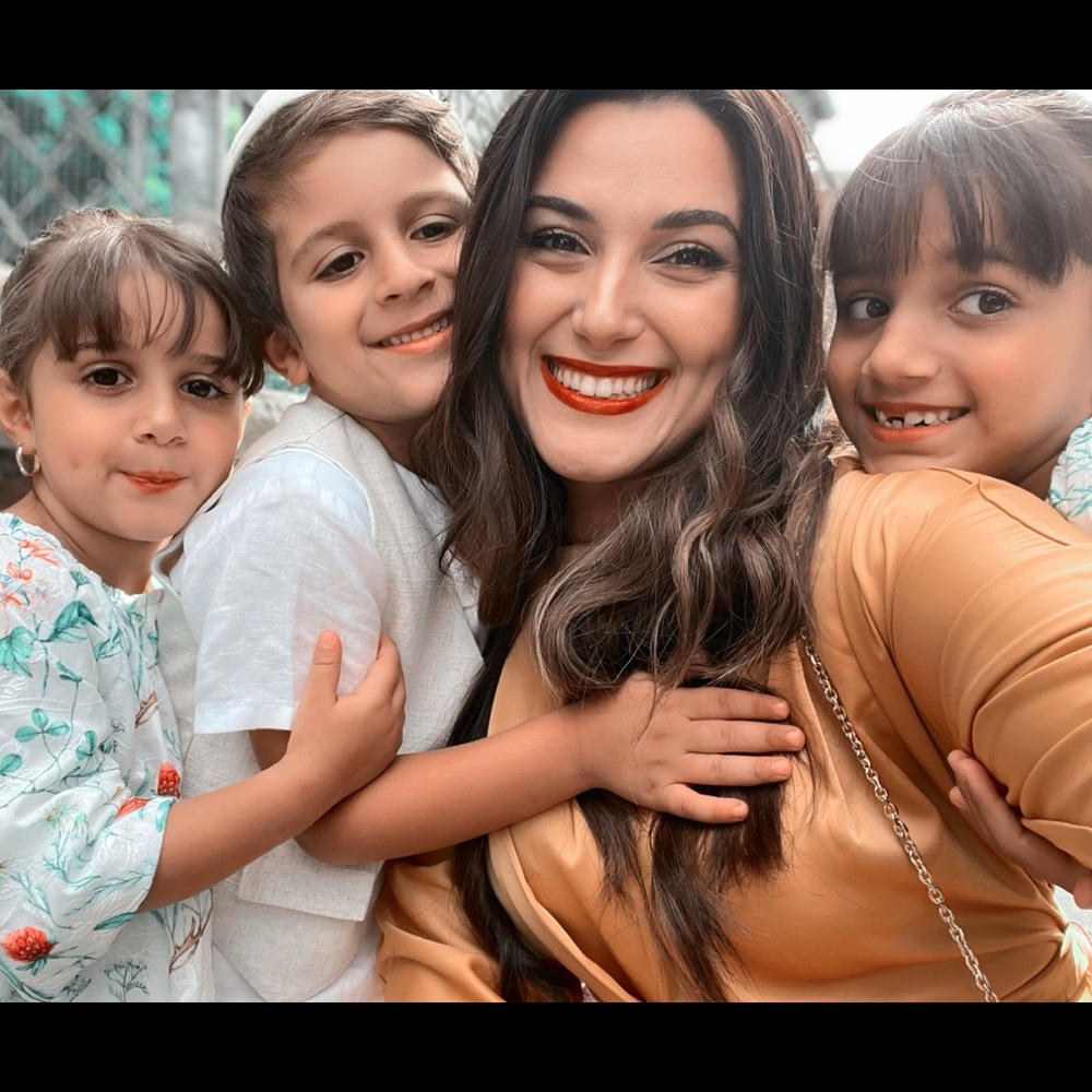 Meet your Posher, Talia